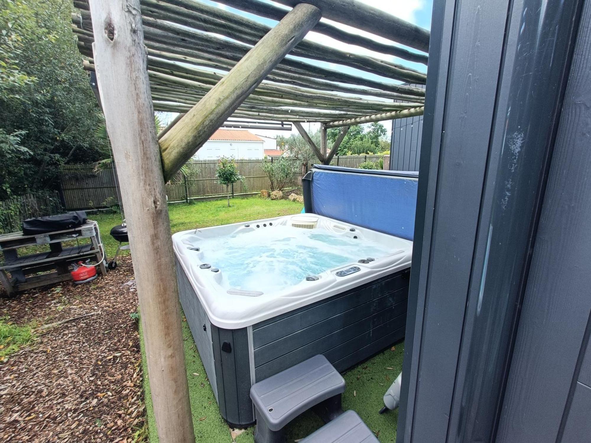 Apb Spa Locations Avec Jacuzzi Privatif Saint-Jean-de-Monts Exterior foto
