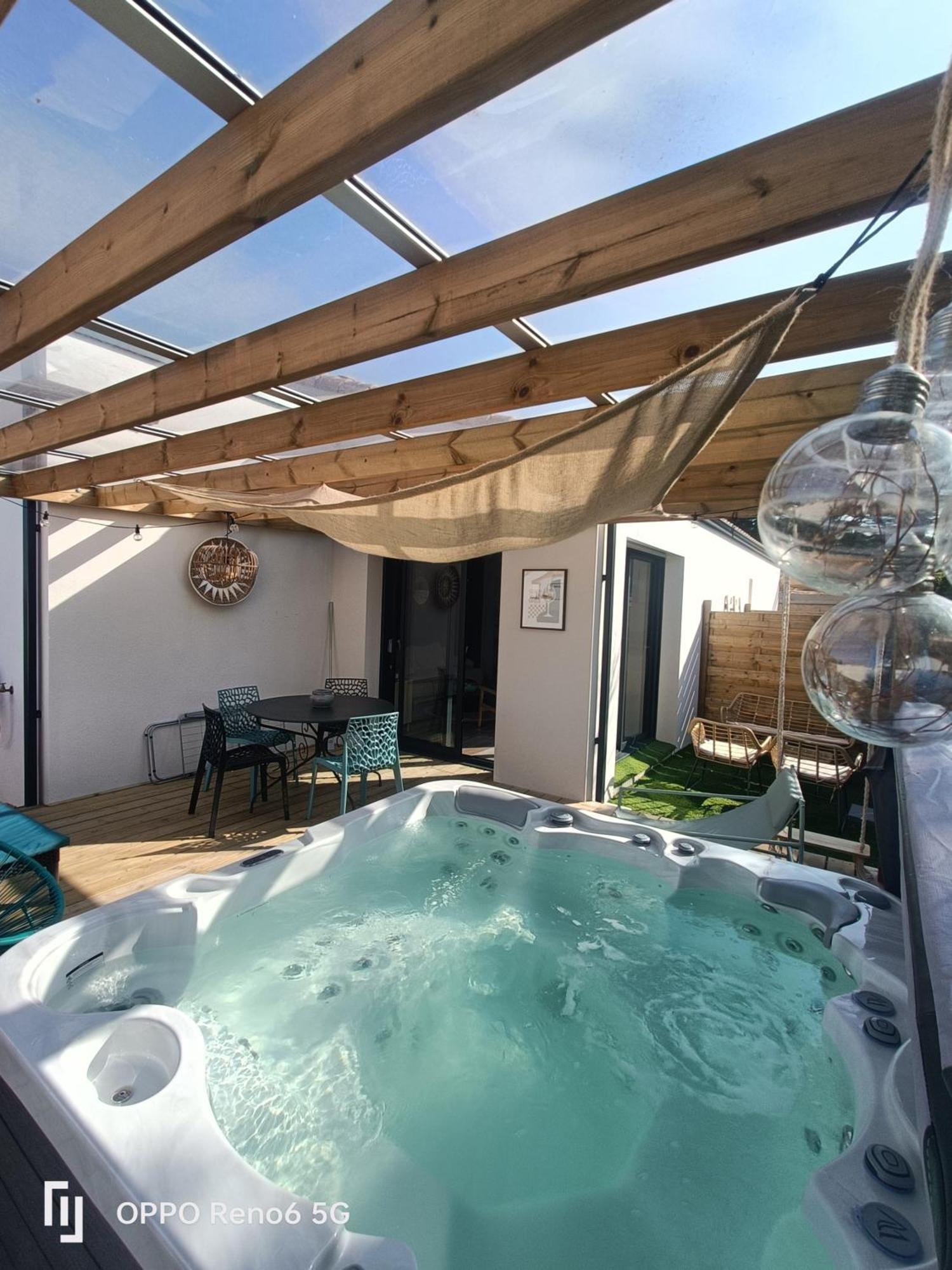 Apb Spa Locations Avec Jacuzzi Privatif Saint-Jean-de-Monts Exterior foto